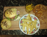 Foto del paso 17 de la receta: Combo completo. Pan de hamburguesa, hamburguesa, aros fritos