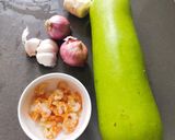 A picture of step 1 of Sauteed Bottle Gourd or Melon.