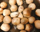Hình bước làm 3 của món Cháo Nấm Rơm