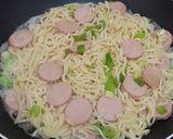 Foto langkah ke 3 dari resep Omelet mie instan.