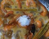 Foto langkah ke 5 dari resep Gulai Udang Jantung Pisang.