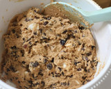 Foto langkah ke 2 dari resep Cookie Monster Chewy Chocochips Cookies - Trial new recipe.