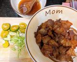 Hình bước làm 2 của món Ba rọi lắc sả tắc