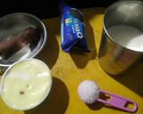 A picture of step 1 of Oreo Butterscotch Milkshake.