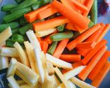 Foto langkah ke 1 dari resep Tumis Sayur Ekonomis.