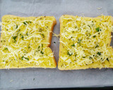 Foto langkah ke 3 dari resep Garlic Cheese Bread (dg roti tawar).