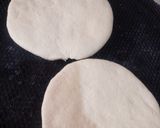 صورة لخطوة 5 من وصفة كسرة خميرة (مطلوع) محشي 😋😋😋