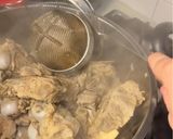 A picture of step 2 of Vietnamese Crab-cake Noodle Soup | Bún Riêu.