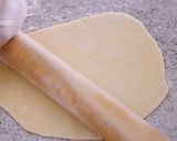 A picture of step 8 of Crisply Crumbly Potato Pie with Moist Filling.