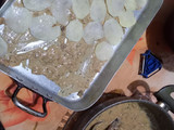 صينية بطاطس بالفطر