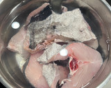 Foto del paso 1 de la receta: Merluza con ajada