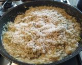 Foto del passaggio 6 della ricetta Risotto alla verza e guanciale