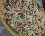 A picture of step 5 of Fajita pizza.