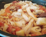Foto del paso 2 de la receta: Calamares con tomate
