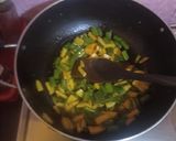 আলু পেঁয়াজকলি দিয়ে মৌরলা মাছের চচ্চড়ি(aloo peyajkali diye mourala chochori recipe in Bengali) রেসিপির ধাপ 3 ছবি