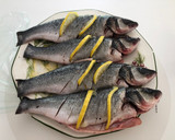 Foto del paso 4 de la receta: Lubina a la rustidera
