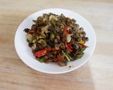 Foto langkah ke 4 dari resep Tumis kerang saus tiram.