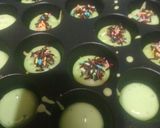 Foto langkah ke 3 dari resep 363. Kue cubit pandan eggless.