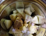 A picture of step 2 of Apple kiwi juice.
