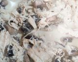 Foto del paso 2 de la receta: Pollo con crema y champiñones