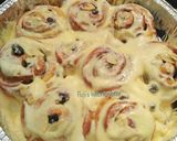 Foto langkah ke 9 dari resep Cinnamon rolls with cream cheese frosting.