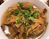 Hình bước làm 7 của món Măng khô hầm chân giò
