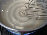 Bola Puding Kelapa isian Mochi Kelapa