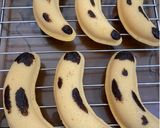 Foto langkah ke 4 dari resep Banana steam cake.