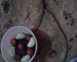 A picture of step 3 of Kashkash ka paratha.