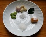 Foto langkah ke 5 dari resep Tumis Teri Pete Cabe Ijo.