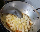 A picture of step 7 of Aloo palak.