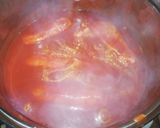 Kolbászos tojásrántottával göngyölt hús paradicsomszószban recept fázis 6 fotója