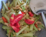 Foto langkah ke 3 dari resep Oseng Waluh (Labu Siam) dan Tempe.