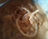 A picture of step 2 of Onion pakoda.
