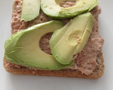 Foto del paso 1 de la receta: Sándwich de atún y aguacate