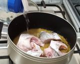 A picture of step 5 of Fish Head Curry.
