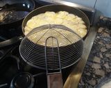 Foto del paso 3 de la receta: Rabas con papas españolas