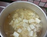 Foto langkah ke 3 dari resep Sup Tahu Putih.
