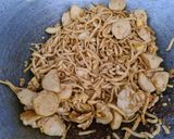 Foto langkah ke 5 dari resep Mie Goreng Praktis.