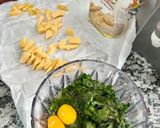 Foto del paso 2 de la receta: Bocadillos de espinaca con queso ahumado