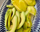 Foto del paso 1 de la receta: Parrillada con mango y aguacate