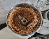A picture of step 2 of Paneer cashew capsicum in curd based gravy.