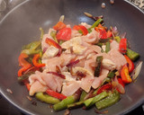 Foto del paso 4 de la receta: Fajitas de pollo con verduras