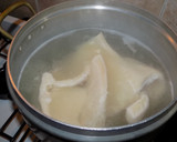 Foto del paso 4 de la receta: Alubias negras, blancas a la provenzal con callos madrileños