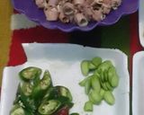 Foto langkah ke 1 dari resep Tumis cumi pete pedas.