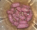 Foto del paso 2 de la receta: Salchichas especiadas con vino