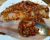 Foto langkah ke 2 dari resep Dori Panggang Saus Pedas.