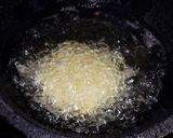 भाजणीचे कोंबडी वडे (bhajneche kombdi vade recipe in marathi) रेसिपी स्टेप 5 फोटो 