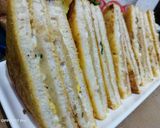A picture of step 5 of Potato eggs sandwich.
