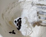Foto langkah ke 8 dari resep Bolu moka lembut.